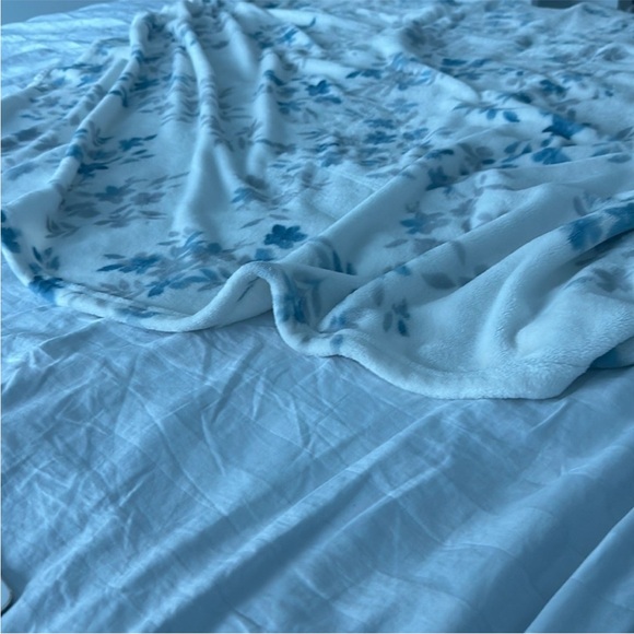 blanket - Picture 3 of 4